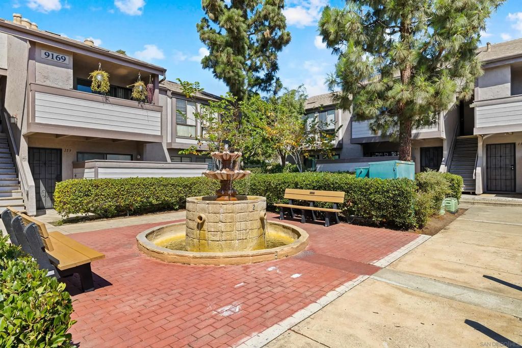9189 Village Glen Dr 252, SERRA MESA