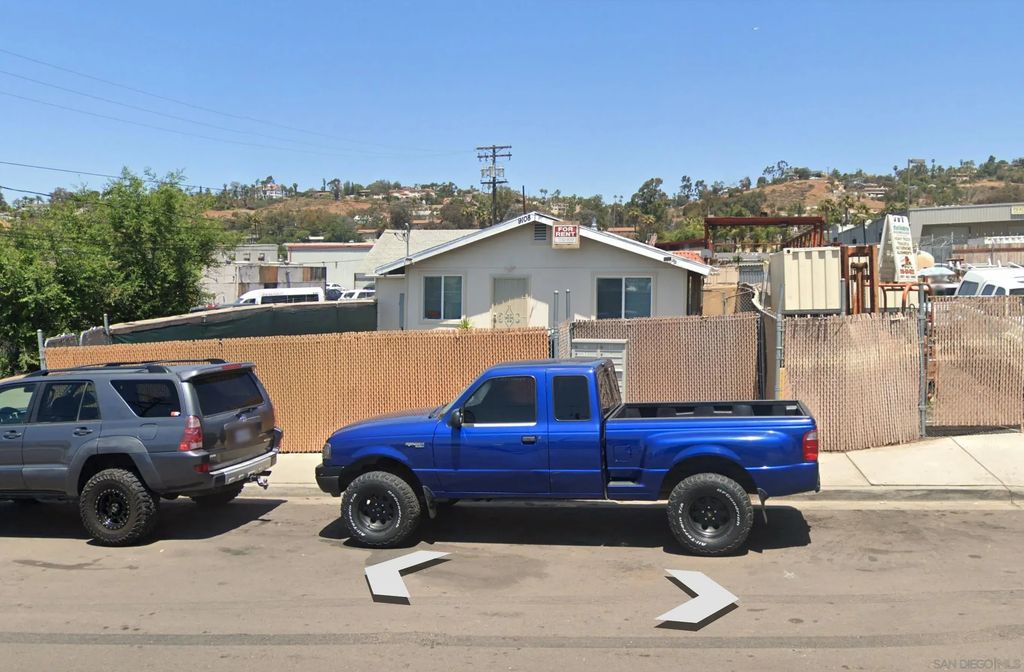 9108 Birch, Spring Valley