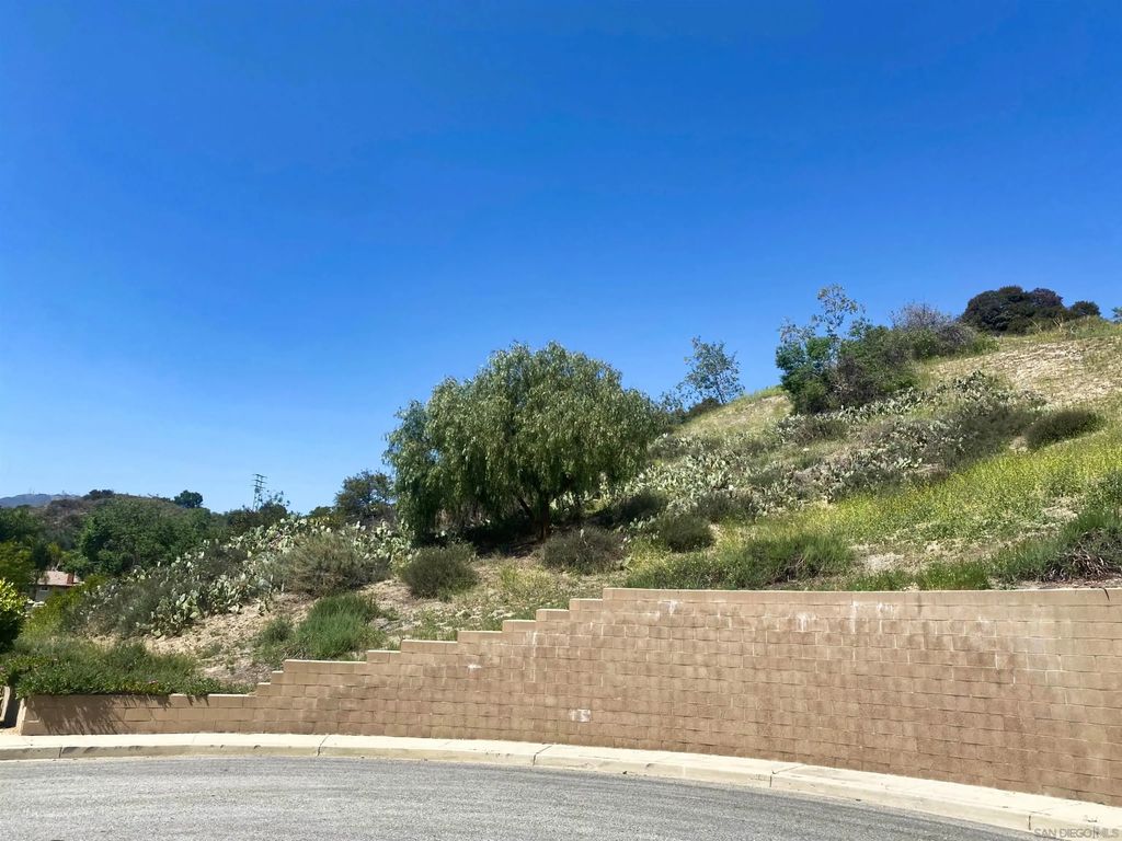 15 Yucca Ct 15, La Verne