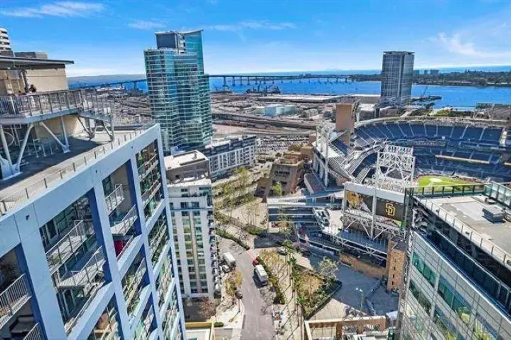 321 10th Ave 212, DOWNTOWN