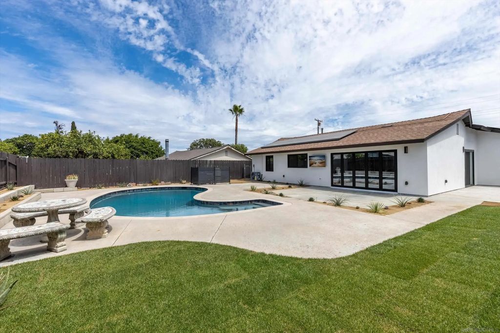 6352 Budlong Lake Ave, SAN CARLOS