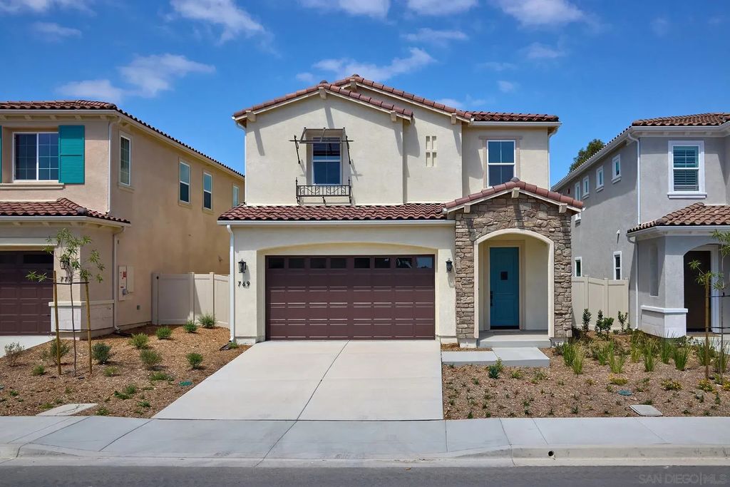 769 Michael Ct, Vista