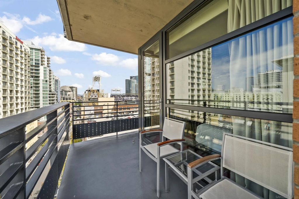 207 5th Ave 1148, DOWNTOWN