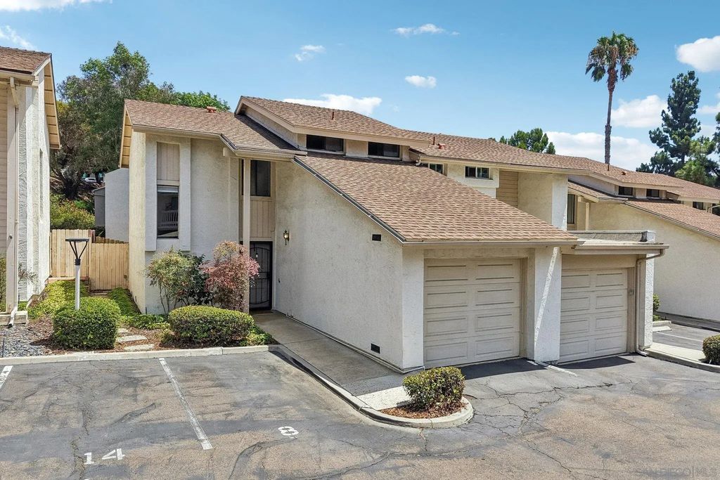 5455 Baltimore Dr 8, La Mesa