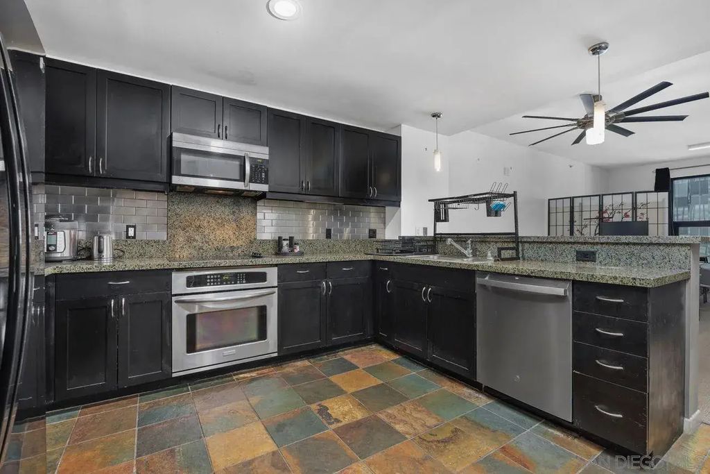 1150 J St 524, San Diego