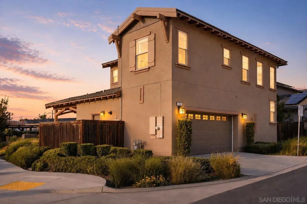 310 Dahlia Way, El Cajon