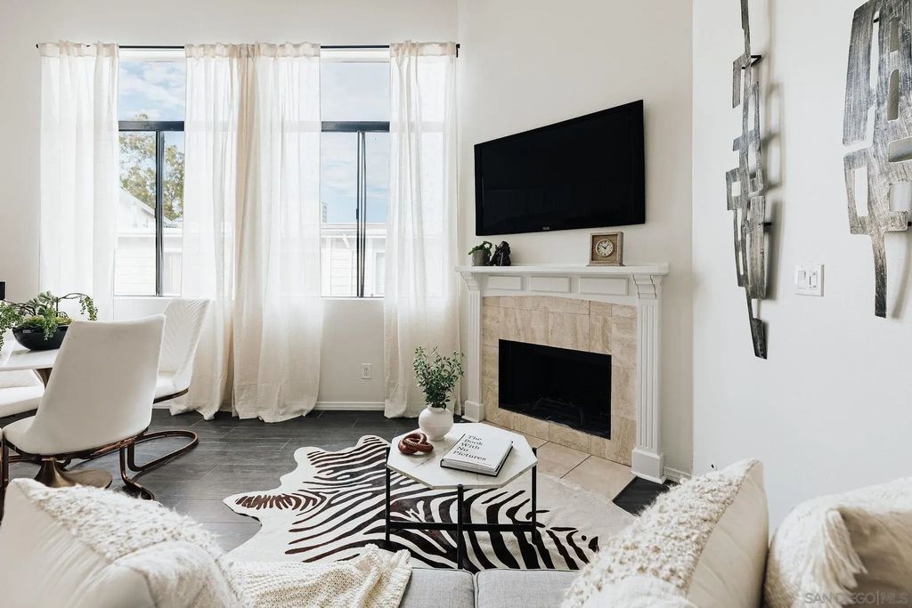 4652 Don Lorenzo Dr A, Los Angeles