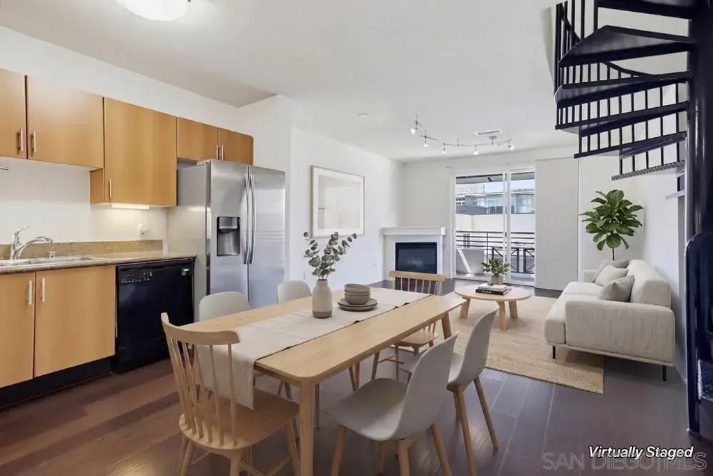 550 Park 2603, San Diego