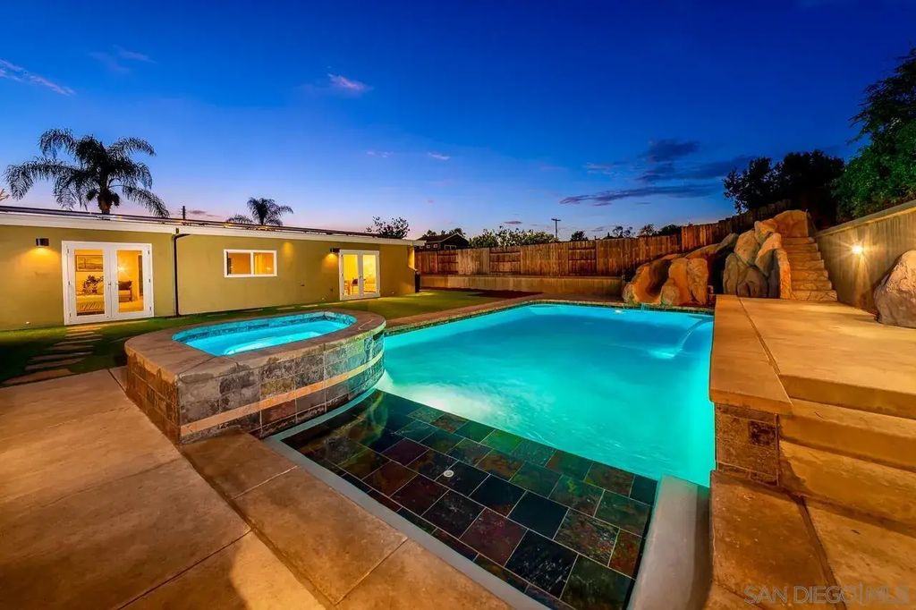 5575 Heidi St, La Mesa