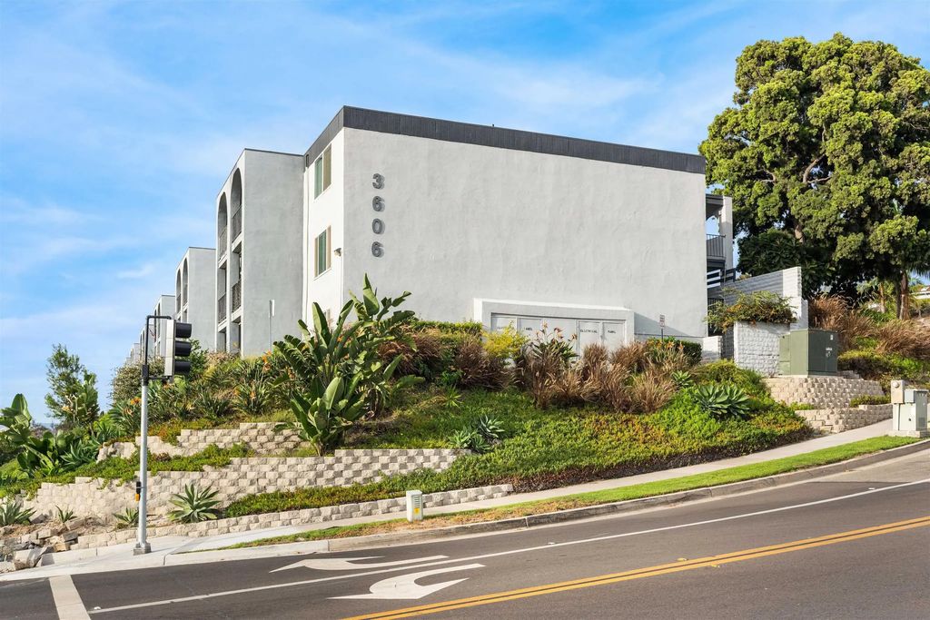 3606 Vista Rey 8, Oceanside