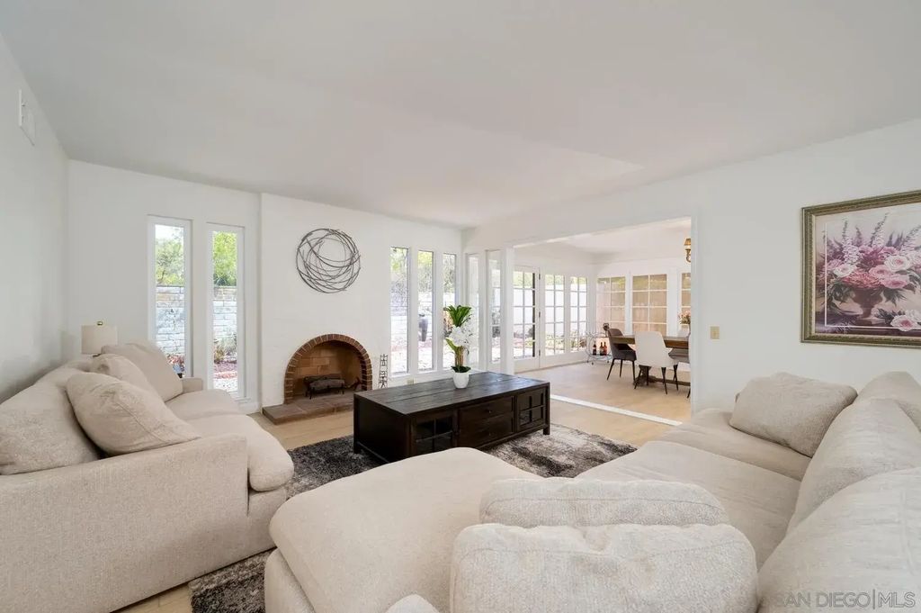 16447 Gabarda Rd, San Diego