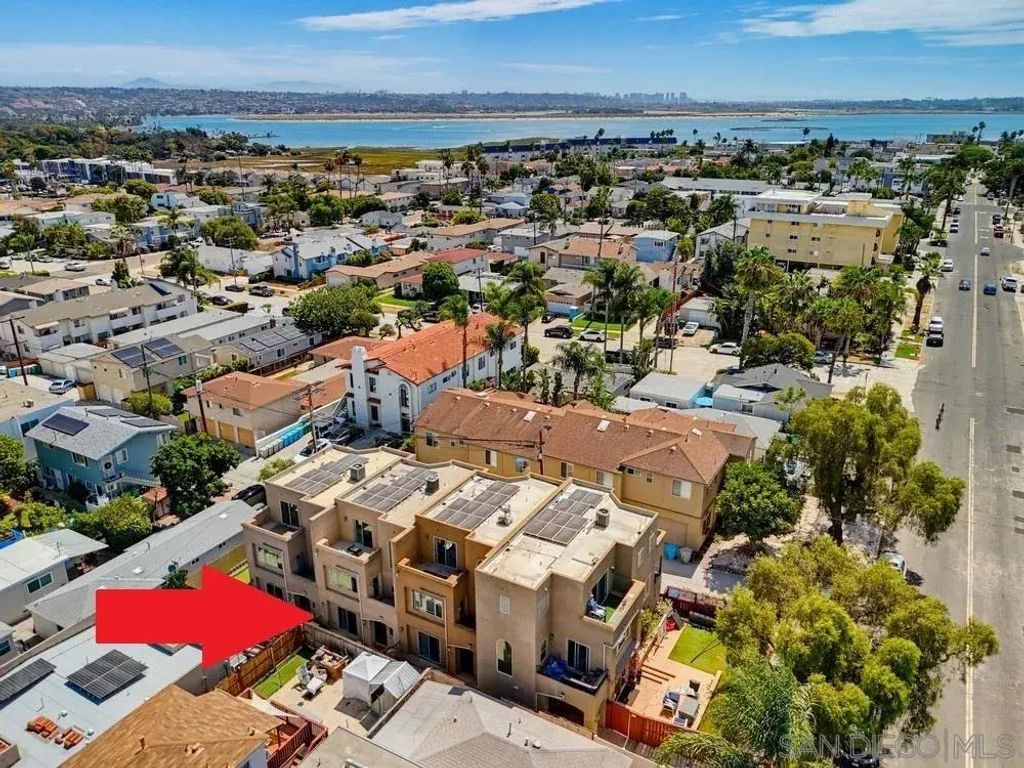 4279 Lamont, PACIFIC BEACH
