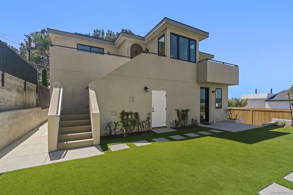 4647 Coronado Avenue, OCEAN BEACH