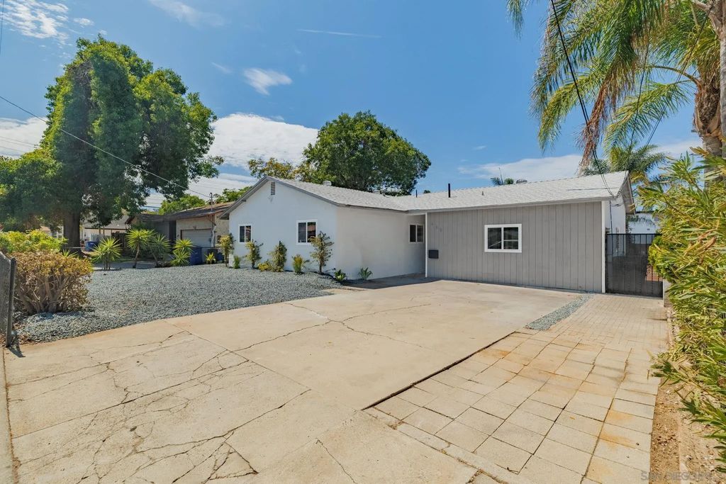 668 Van Houten Ave, El Cajon