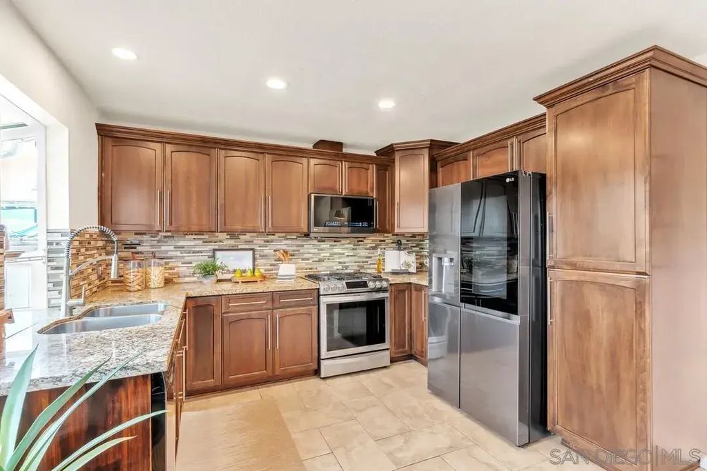 370 Wisconsin Ave, El Cajon