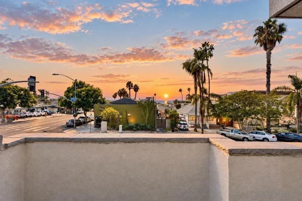 7509 Draper 210, La Jolla