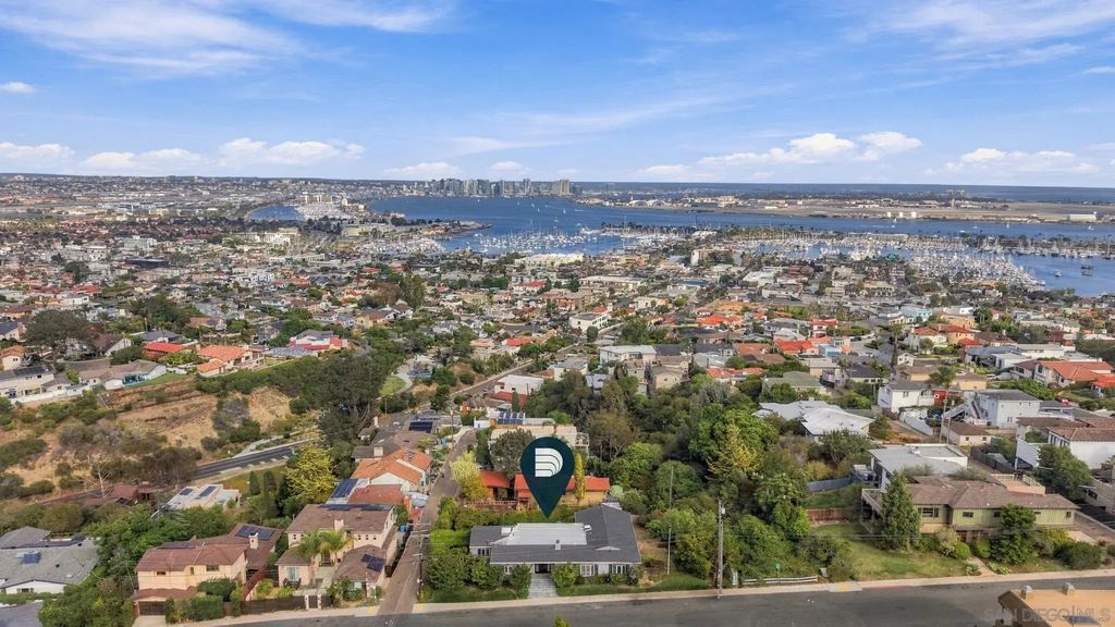 1155 Bangor St, POINT LOMA