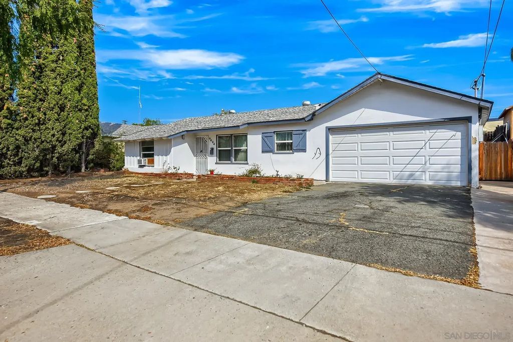 9434 Domer Road, Santee