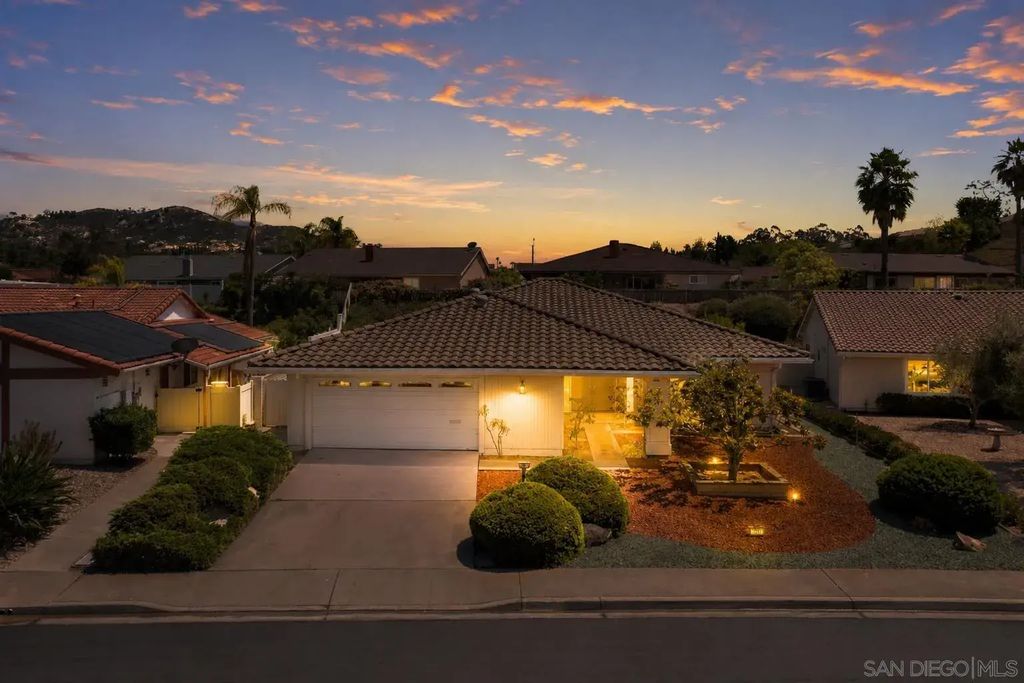 12621 Opimo Dr, San Diego