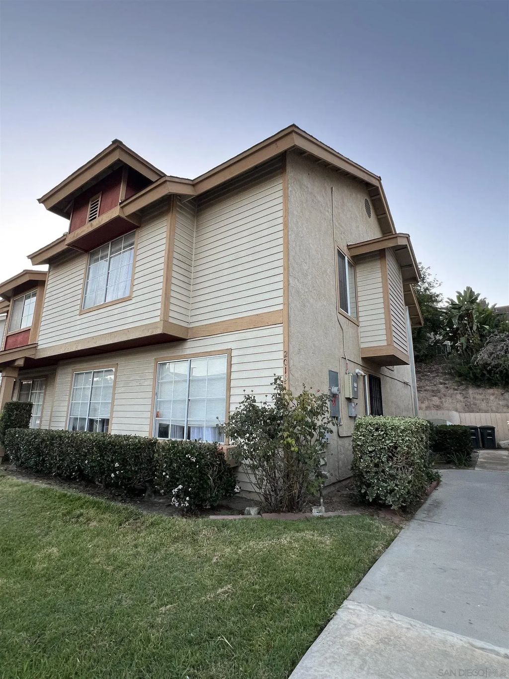 2019 Manzana Way, PARADISE HILLS