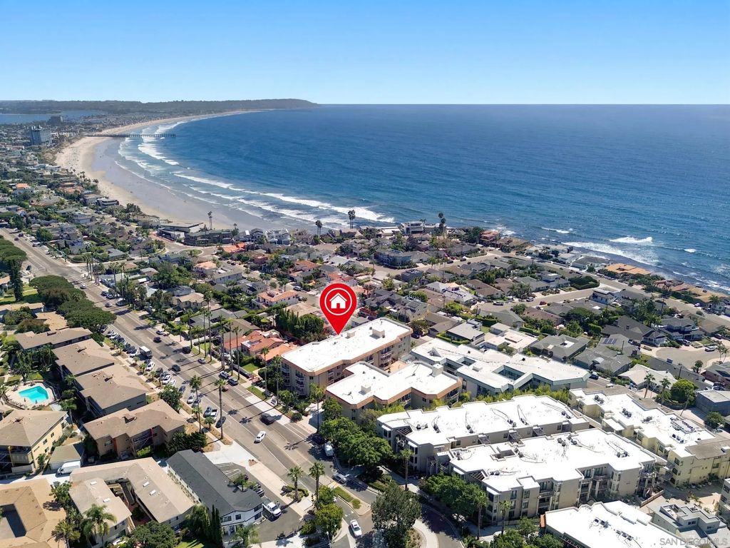 5366 La Jolla 305c, La Jolla