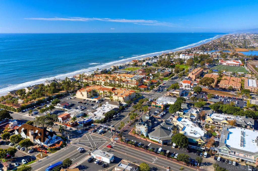 347 Oak Ave, Carlsbad