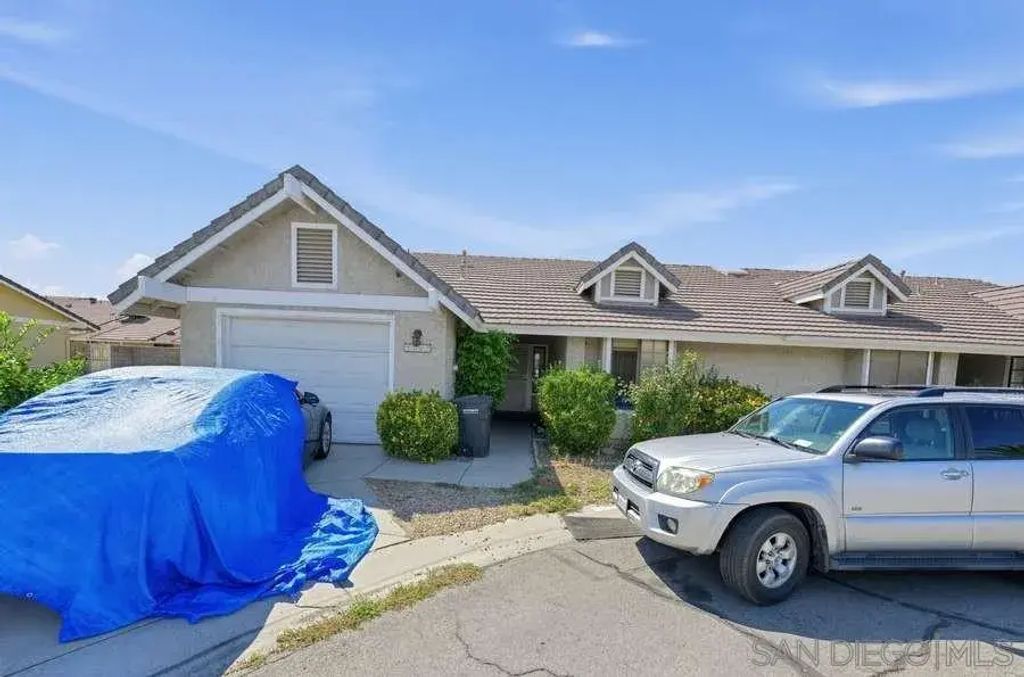 1382 Trenton 5, San Jacinto