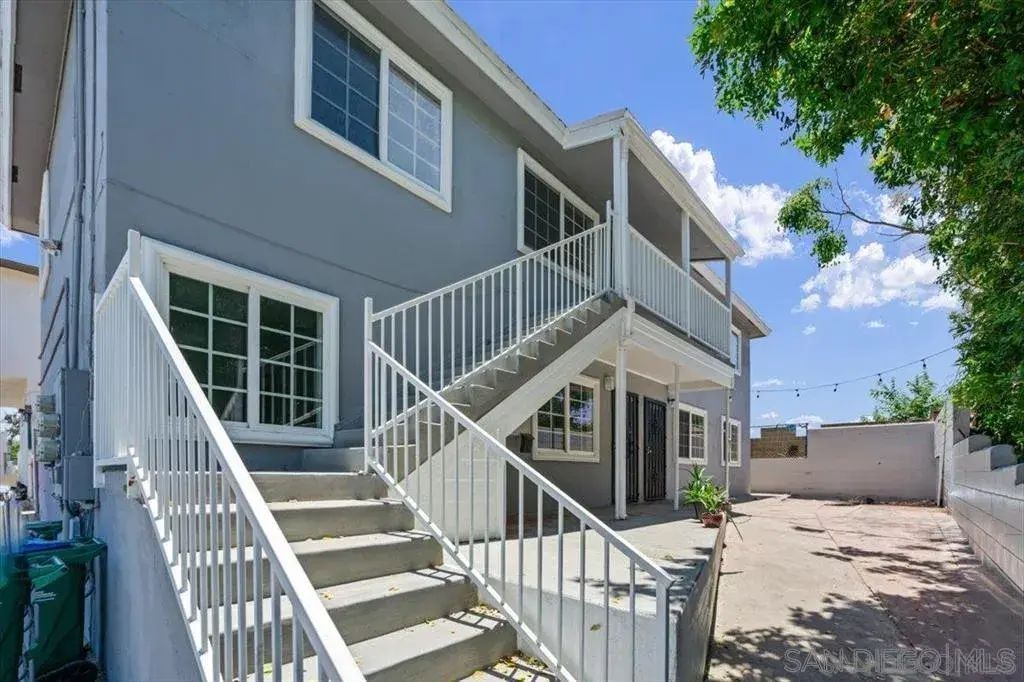 6979-85 Lisbon St, ENCANTO