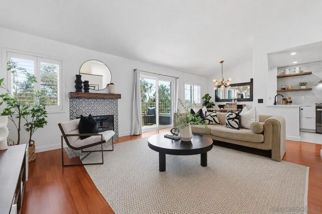 12805 Carriage Heights Way, Poway