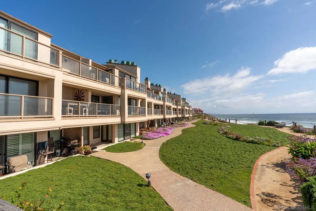 579 S Sierra 17, Solana Beach