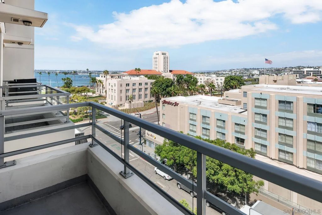 825 W Beech Street 403, DOWNTOWN
