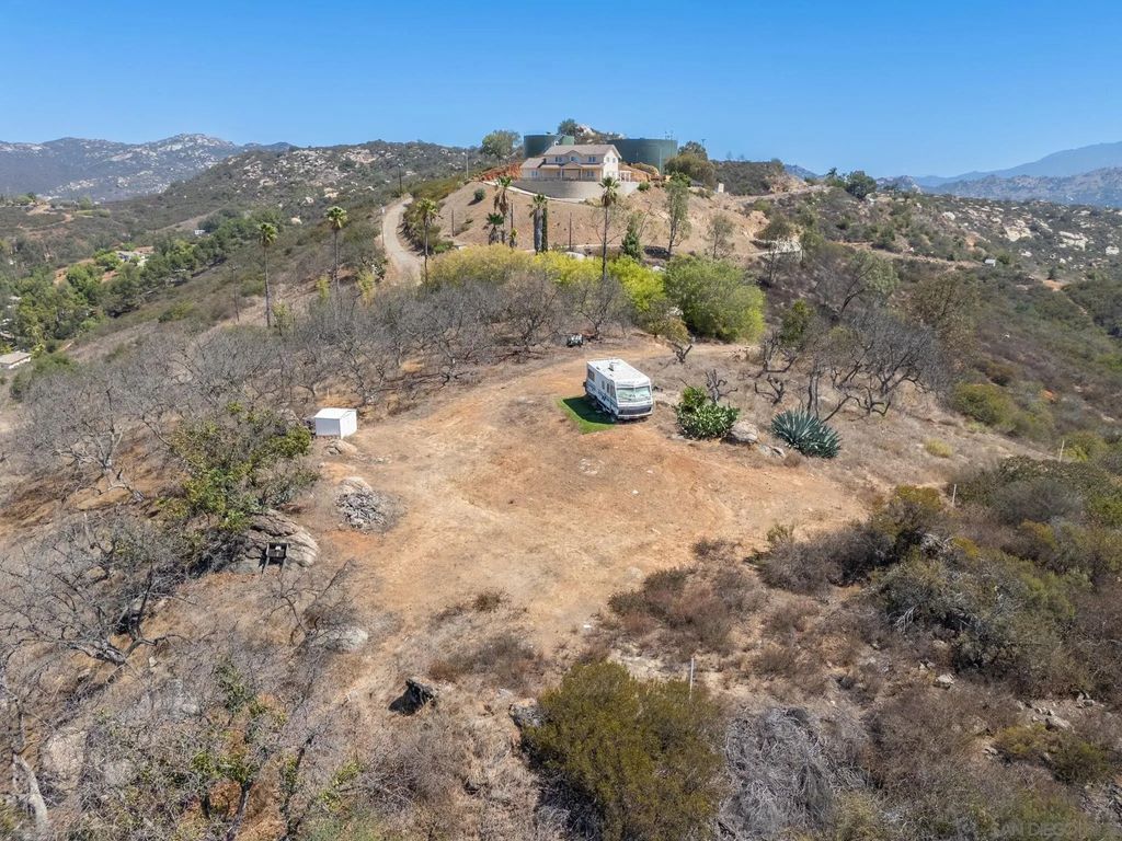 2347 Lookout Mountain Rd, Fallbrook