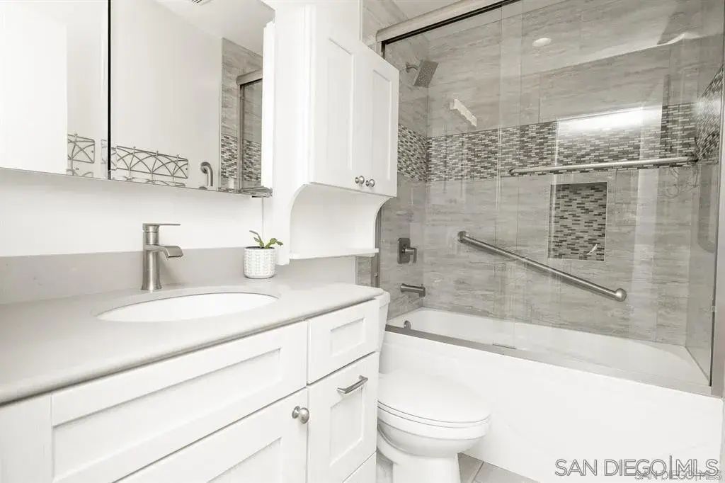 10737 San Diego Mission Road 110, MISSION VALLEY