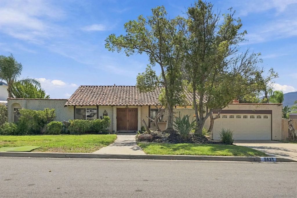 8621 Dunwoodie Rd, Santee