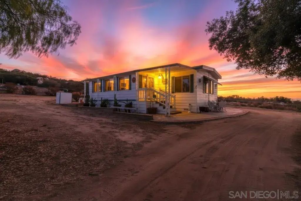 2036 Boulder Oaks Rd, Potrero