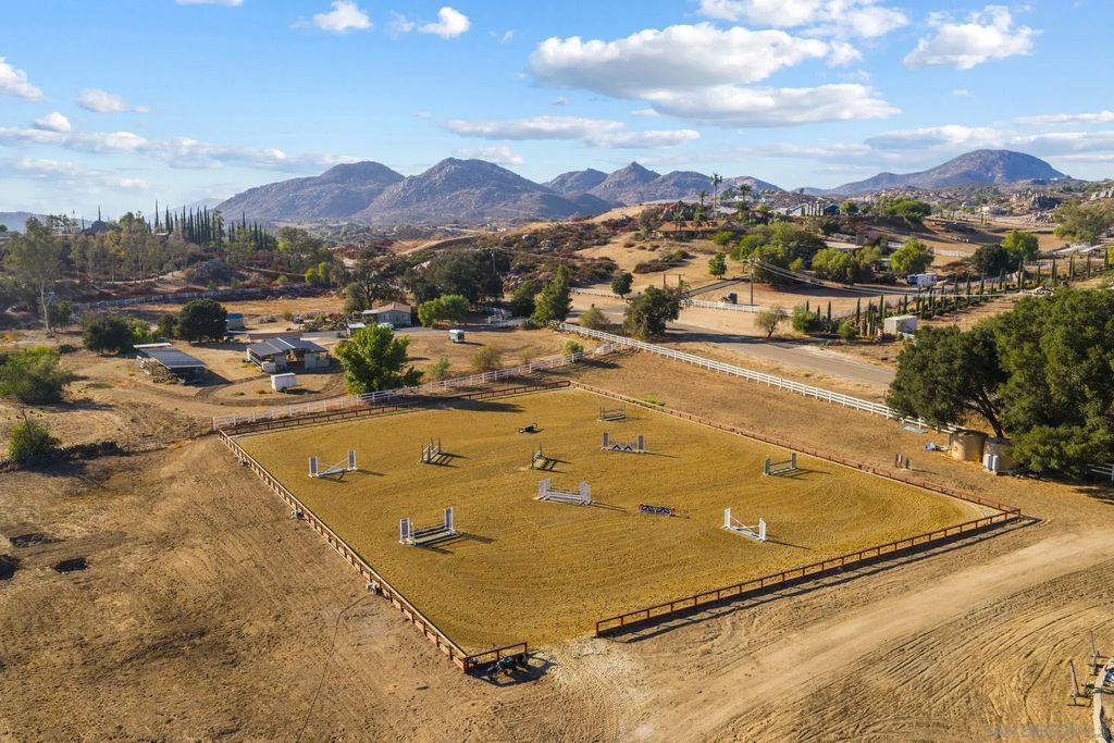 38955 E Benton Rd 3 Pm 181/088, Temecula