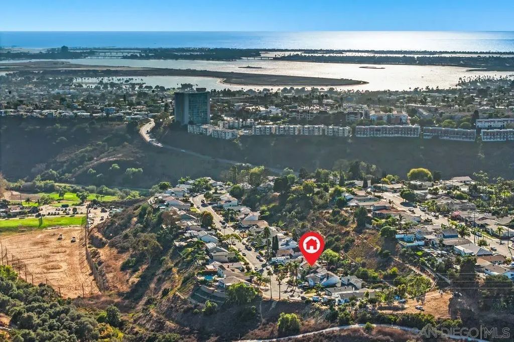 5474 Burford, CLAIREMONT
