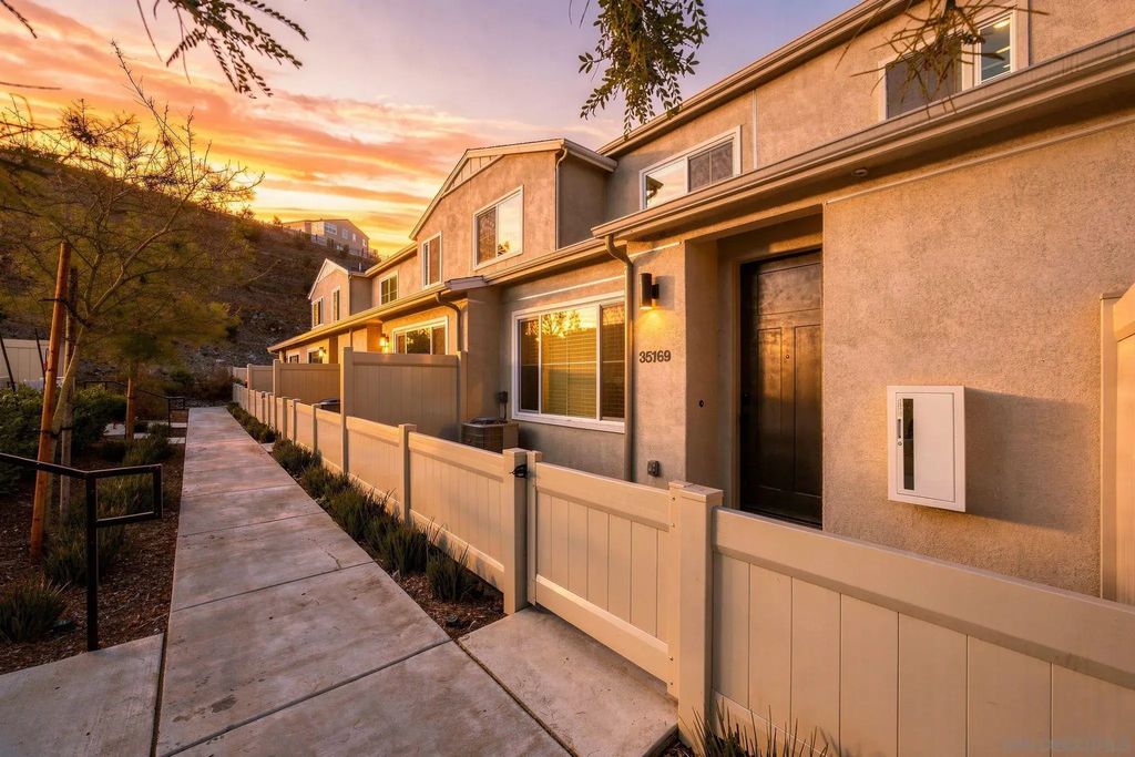 35169 Rangpur Ln, Fallbrook
