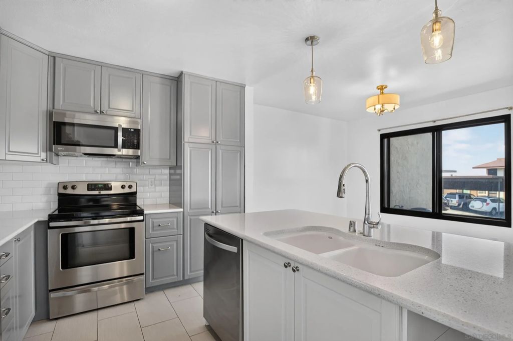 3837 Leland, POINT LOMA