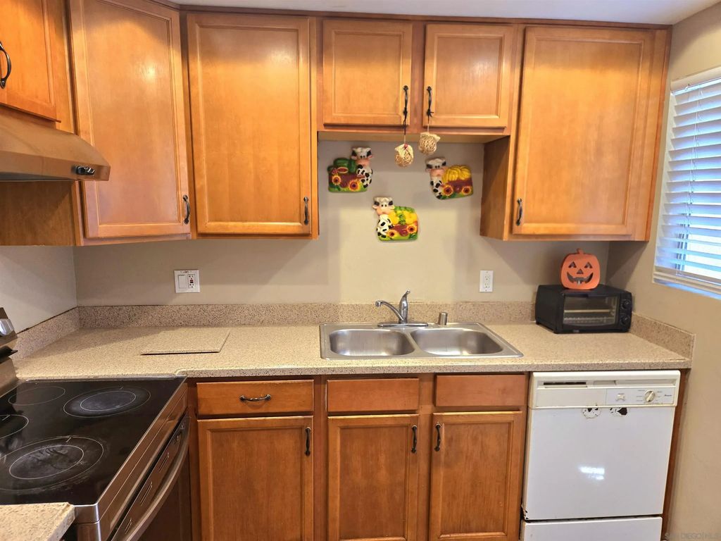 475 N Midway Dr 236, Escondido