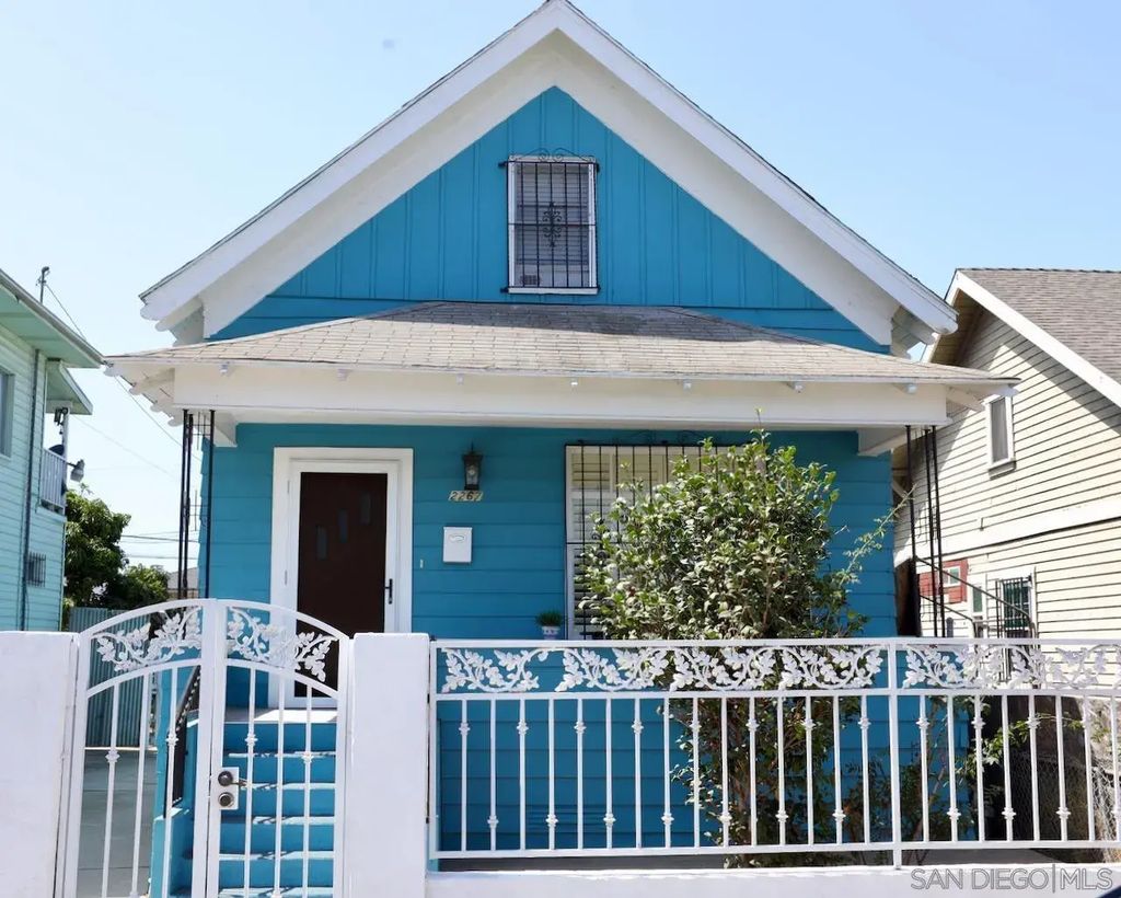 2267 Julian Ave., LOGAN HEIGHTS