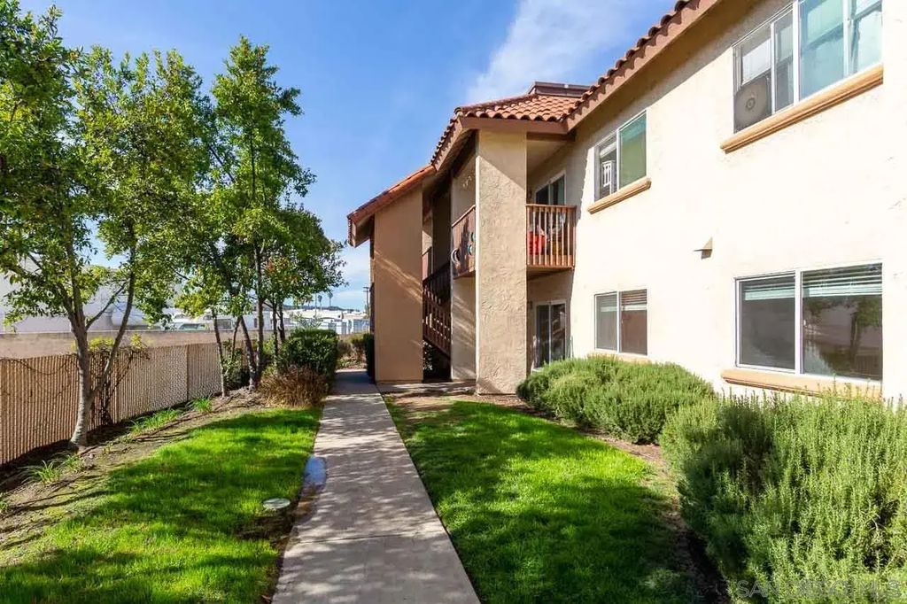 174 Chambers St 1, El Cajon