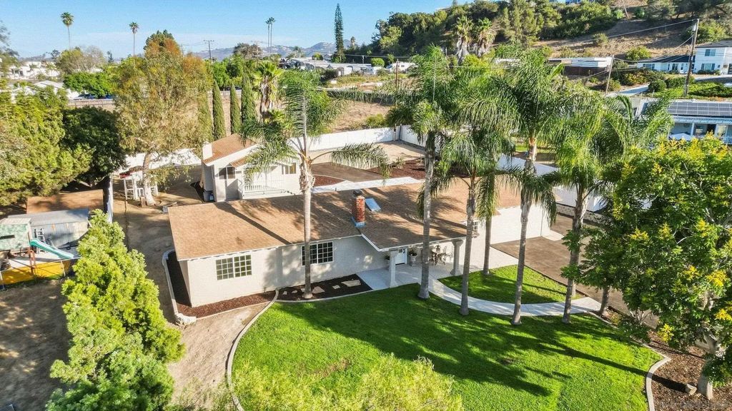 3350 Descanso Ave., San Marcos