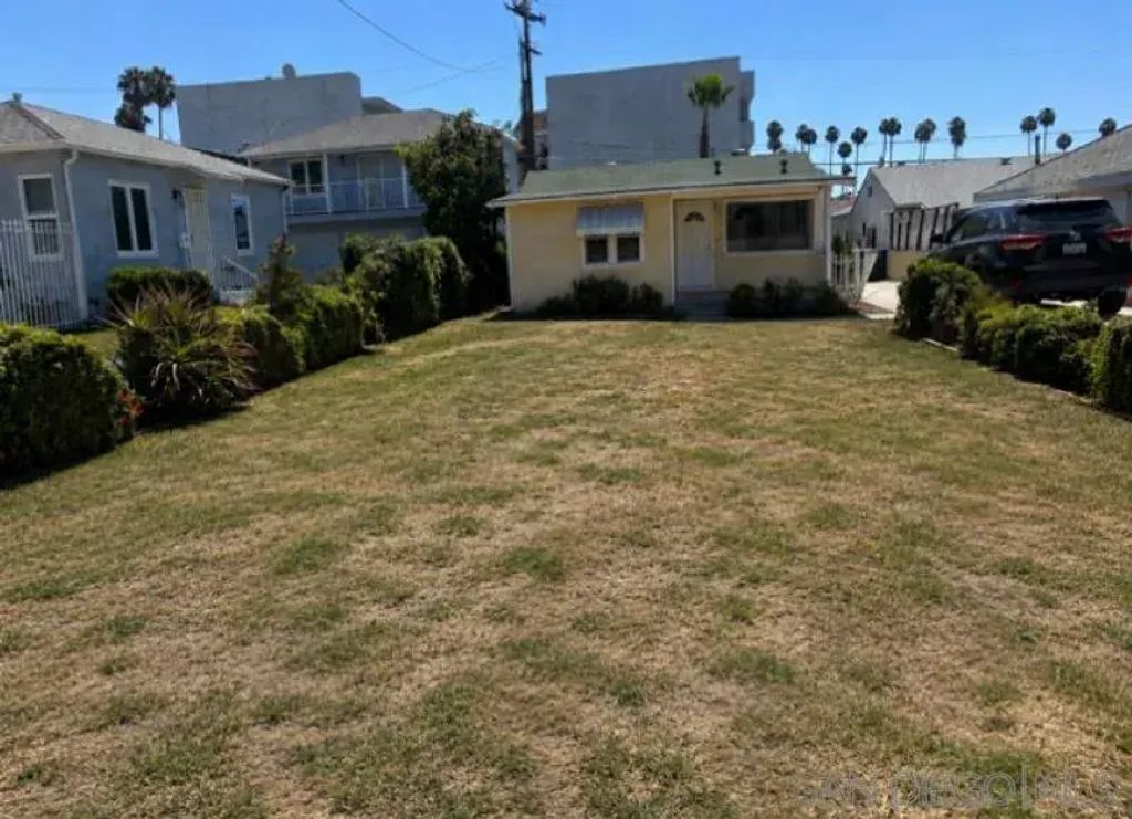 1144 Thompson Ave, Glendale
