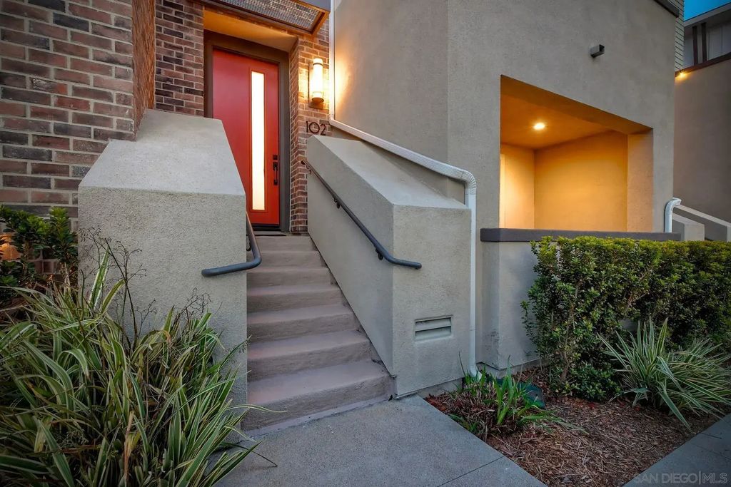 6132 Colt Pl 102, Carlsbad