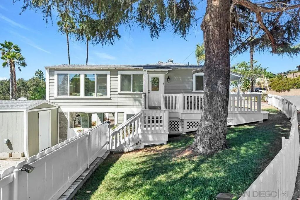 7910 Normal Ave, La Mesa