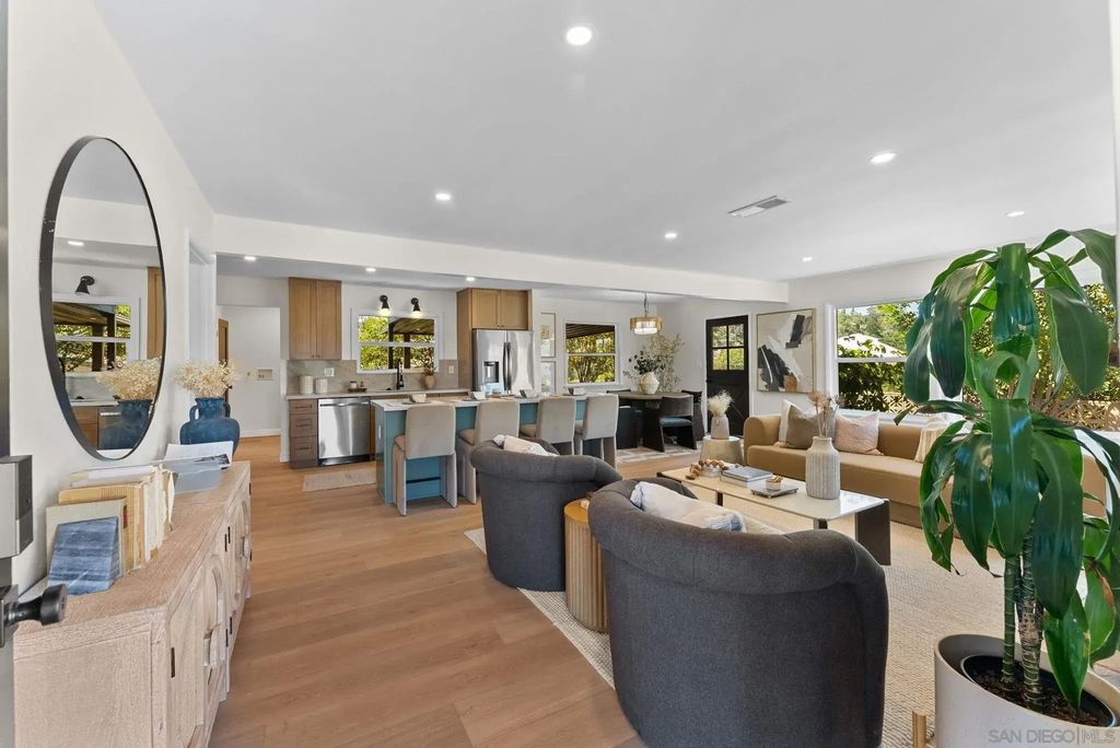 10765 Lupin Way, La Mesa