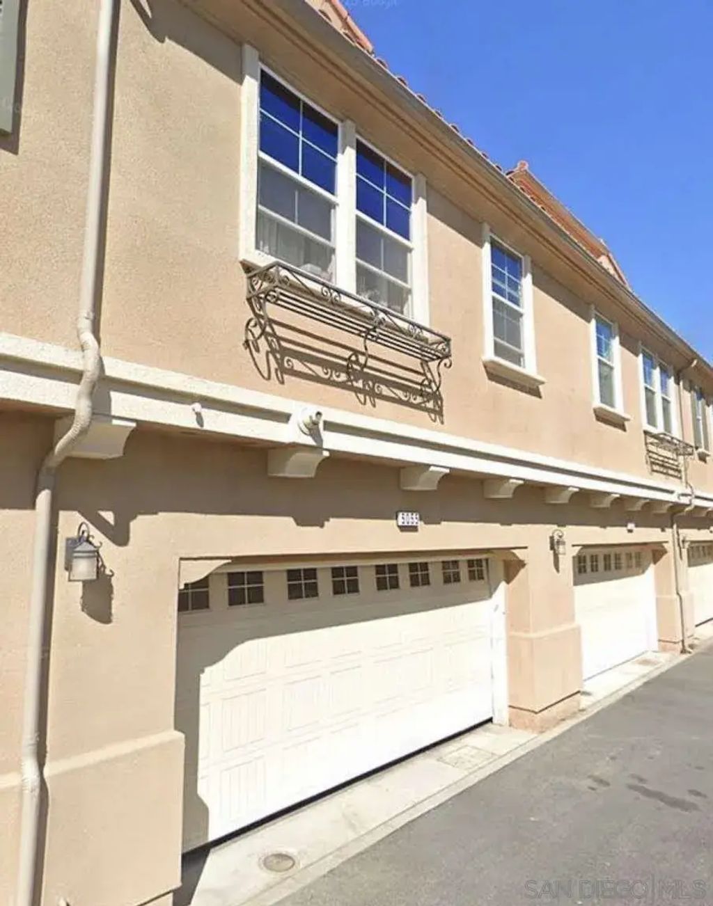 5055 Manzano St, Camarillo
