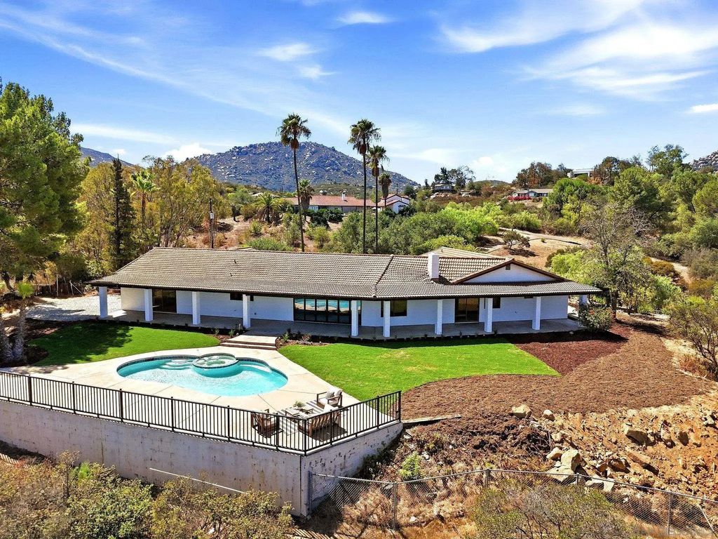 16747 Highway 67, Ramona
