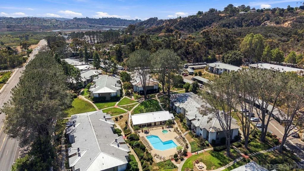 1810 S El Camino Real 106, Encinitas